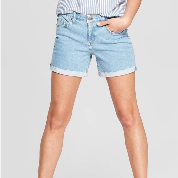 Women’s Mid-Rise Single Cuff Raw Hem Boyfriend - Picture 1 of 7